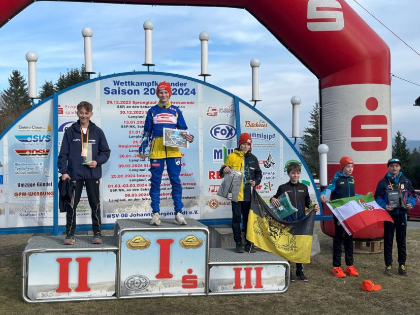 Steffen Lingnau auf dem 1. Platz bei der Gesamt-Siegerehrung