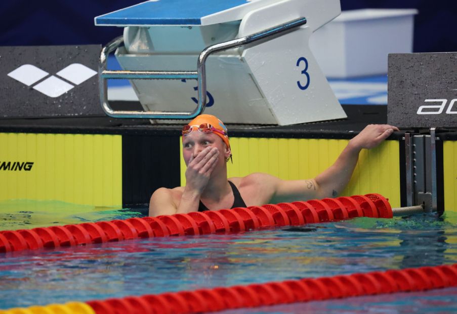 Julia Mrozinski (SCW Eschborn) nach dem Realisieren der Olympia-Norm    Foto: S. Sonnenschein