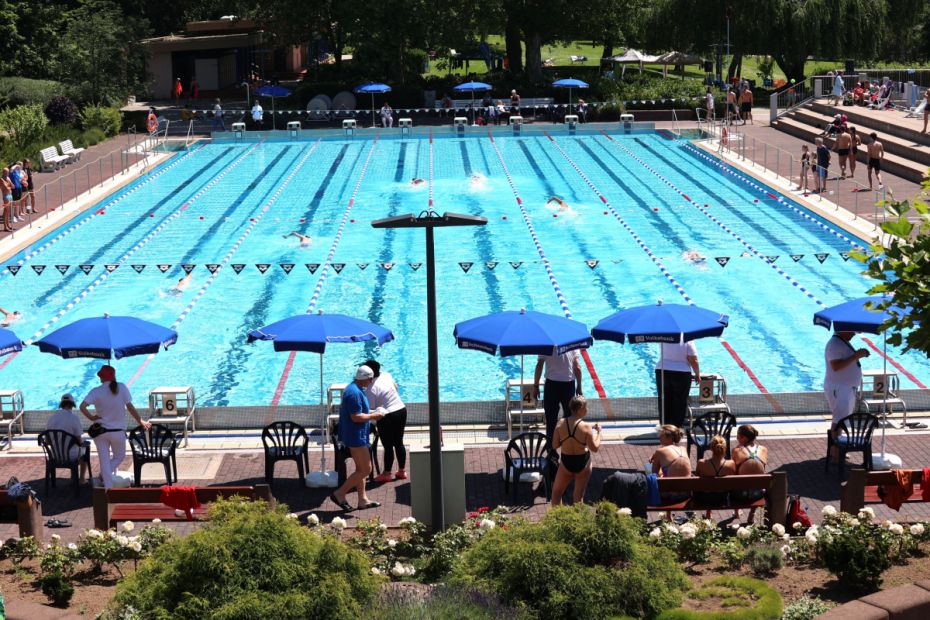 Die Wettkampfstätte im Freibad Bad Homburg.    Foto: S. Sonnenschein