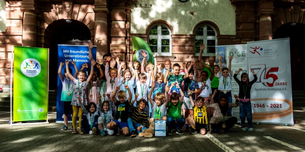 Die Klasse 1c der Linnéschule freut sich über ihren 1. Platz.    Bild: Florian Wiegand