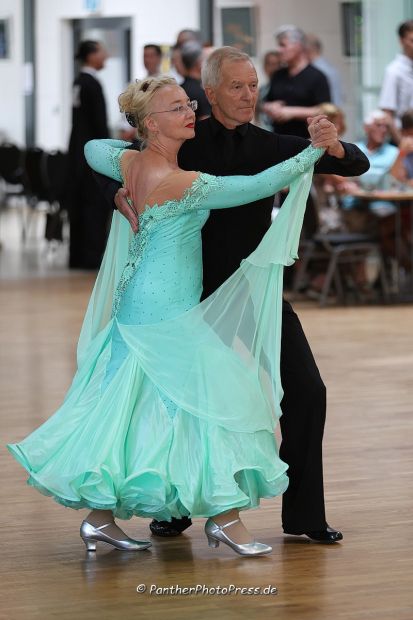 Landesmeister der Masters IV C-Standard:  Willi Euler / Ingrid Minuth (Schwarz-Silber, Frankfurt)    Bild: Robert Panther