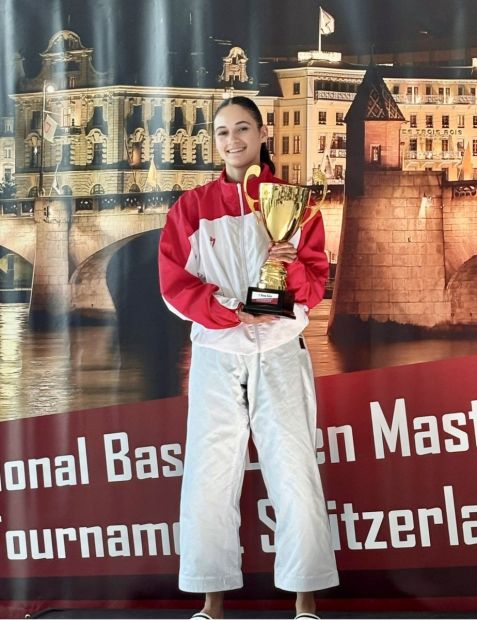 Karate Kata Athletin Patricia Hebbel auf Platz 1    Bild: Sophie Wachter für den HFK