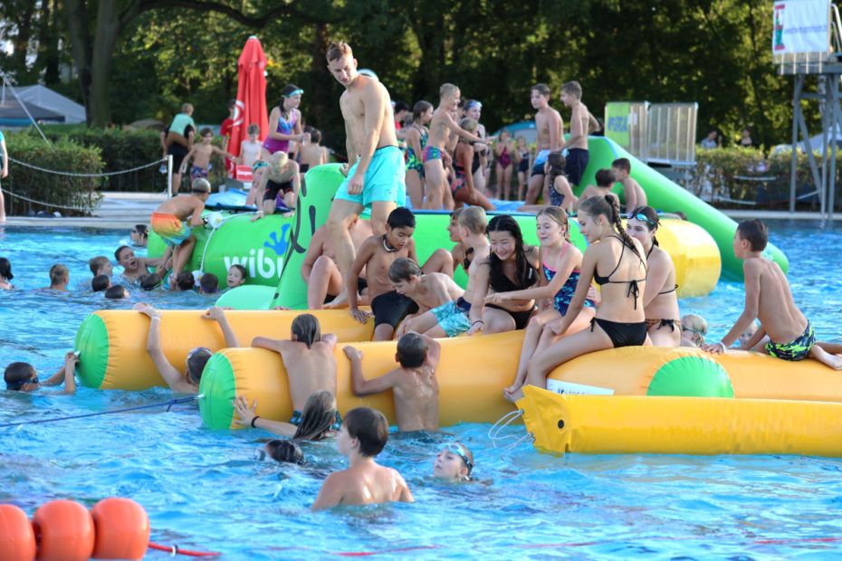 Action im Wasser    Foto: Stefan Sonnenschein