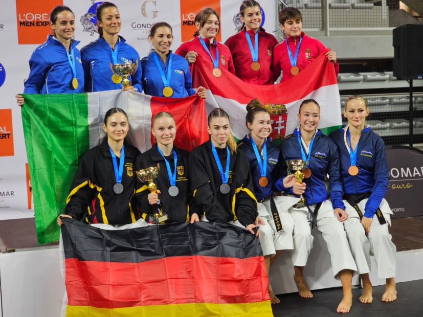 Kata Team weiblich Junioren & Damen, links unten, von links: Patricia Hebbel (SC Judokan e.V. Ffm.), Natalie Jürgensmann (SC Taisho Siegburg), Julie Stevens (SC Judokan e.V. Ffm.): 2. Platz, Silbermedaille    Bild: Thomas Münch/DKV