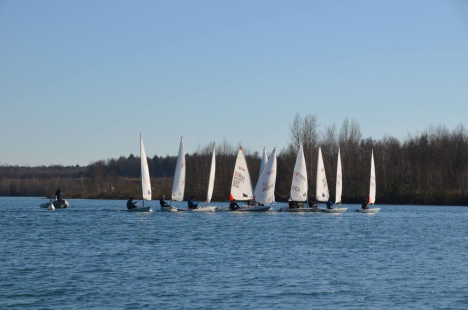 Die Boote am Start    Bild: Laukhardt