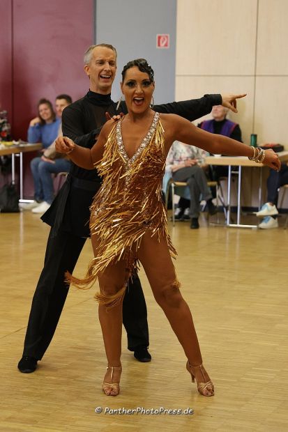 Landesmeister der Masters I S-Latein:  Marc Becker / Nicole Giersbeck (TTC Fortis Nova Maintal)    Bild: Robert Panther (PantherPhotoPress.de)